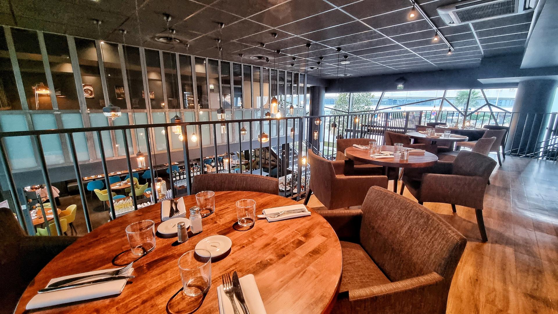 Restaurant 77